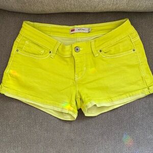 Levi’s stretchy neon yellow/green shorts size 5